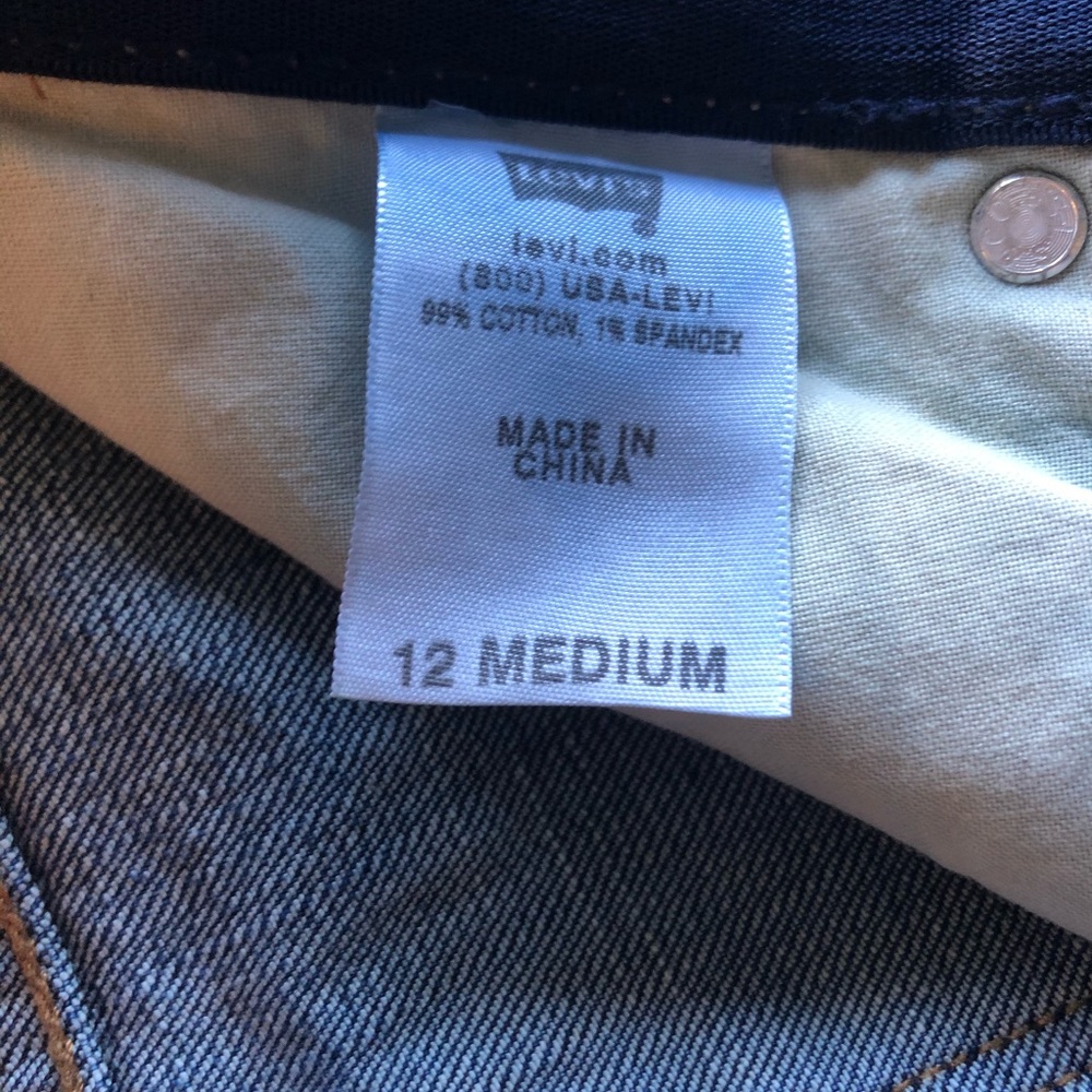 Woman’s Levi Jeans 525